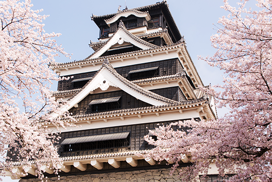 在りし日の熊本城。今回の震災で甚大な被害を受けた(photo by zaimasukoike/fotolia)